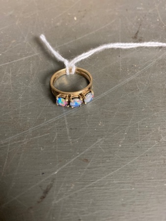 Gold and opal ring approx 18mm size P1/2 - Q