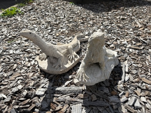 2 Lizard Concrete Garden Statues