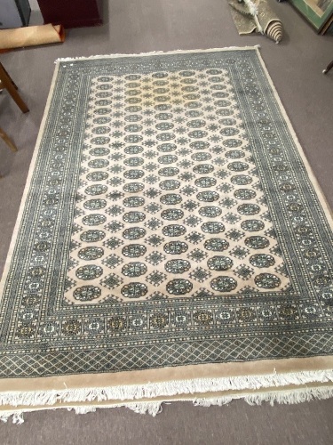 Large Persian style rug hand sewn in Pakistan 1850x2740