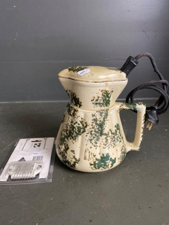 Vintage Recla NPA PS90 J9 Australian pottery porcelain kettle with sliding lid, whistle, element and cord.