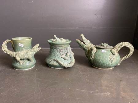 Hellfire Australia tea/coffee set - teapot, sugar jar and mug with crocodile