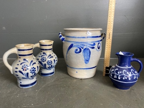 2 stone ware jugs med, 1 blue stoneware jug and on large stoneware  5L pot (240H)