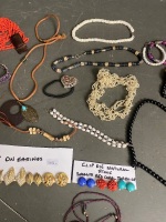 Selection of costume jewellery - 3