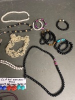 Selection of costume jewellery - 4