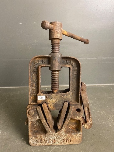 Woden Viking pipe vice