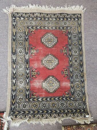 Small Hand Knotted Wool Persian Rug