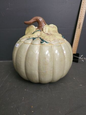 Large ceramic pumpkin biscuit jar