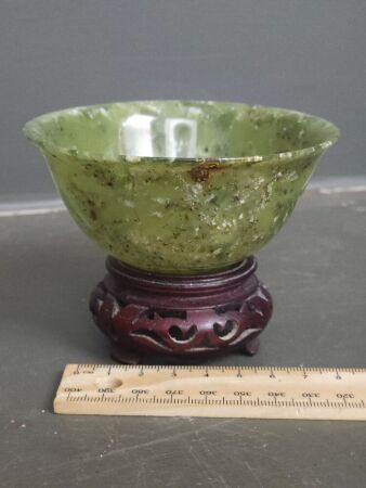 Exquisite fine quality thinly carved Chinese jade bowl on pierced hardwood stand D100mm