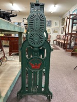 Antique Cast Iron Haymarket Sydney no.24 Mangle - 3