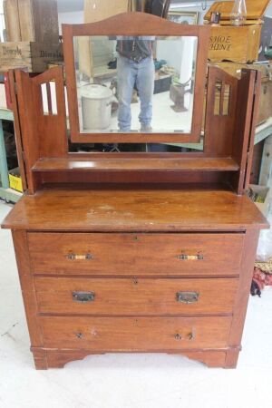 Vintage Oak 3 Drawer Dresser with 3 Bevelled Mirrors - Handles As Is