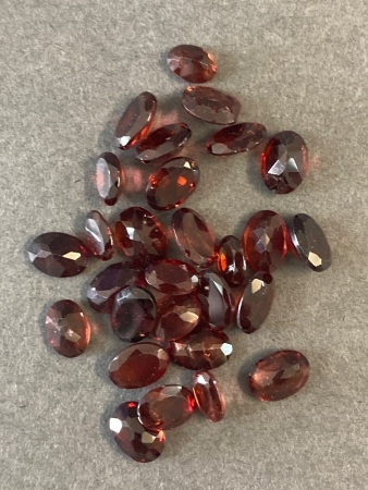 24 carats GARNET Gemstones