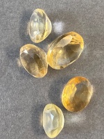 24 carats Citrine gemstones