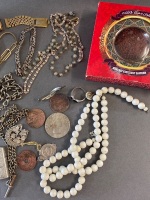 Quantity of estate jewellry and items - 4