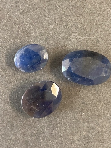 15 carats SAPPHIRE Gemstones