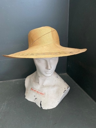 Vintage ladies large brim rollup Panama hat