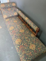 Antique day bed on castors in beautiful condition - 4