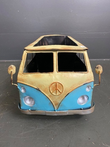 VW Tin Display Piece