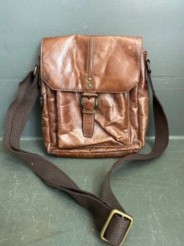 Leather Fossil man bag