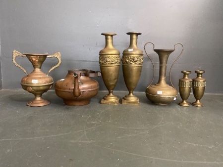 Mixed lot of copper and brass vases and a kettle