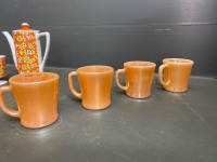 Stunning 1970's coffee set with 4 Fire King Lustre mugs - 4