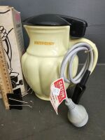 HotPoint Kettle in Original Box - 2