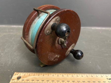 Vintage Peetz Timber and Brass Fishing Reel