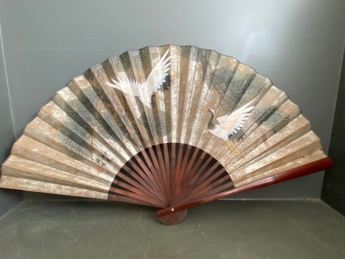 Large Asian fan 