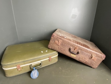 2  x vintage suitcases Pinnacle and Hamco