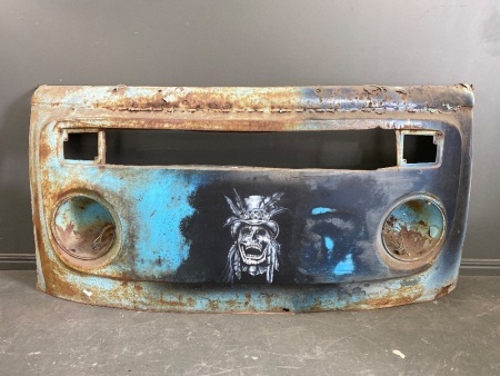 Airbrushed VW Grill - Signed Davo Lunatic Fringe