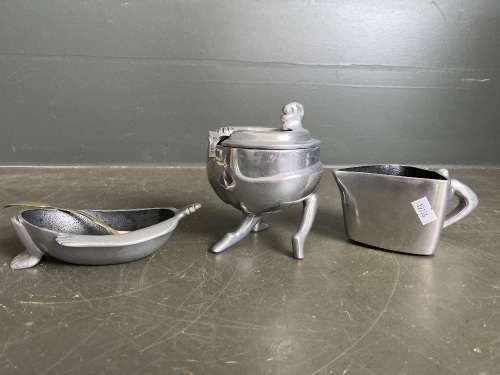 Set Carrol Boyes metal modern sugar bowl, milk jug and spoon rest