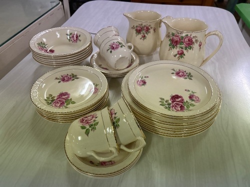 Barker Bros. Royal Tudor Ware Dinner Set - not complete