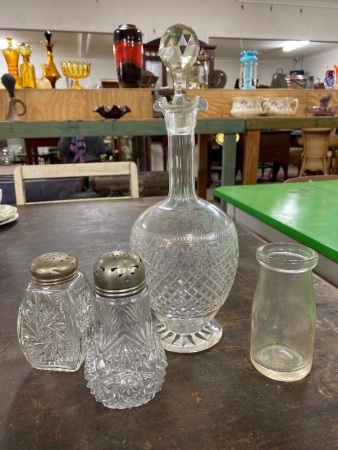 Lot of glass and crystal bottle and salt pepper shakers