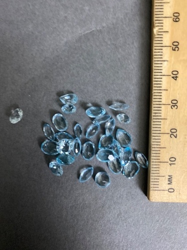 20 carats BLUE TOPAZ Gemstones