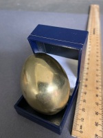 Solid brass egg - app 60mm H - 4