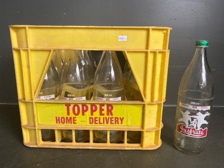 Topper home delivery plastic crate with 12 Jusfrute bottles and lids