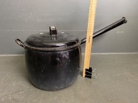 Judge Ware metal cooking pot with lid