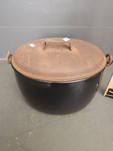 Metters No2 Enamel Pot with Lid