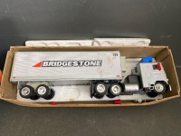 Stick Control Big Trailer battery operated Semi truck with Meccano Set - 3