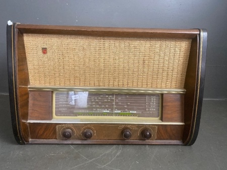 Vintage Philips Short Wave Radio for display or restoration