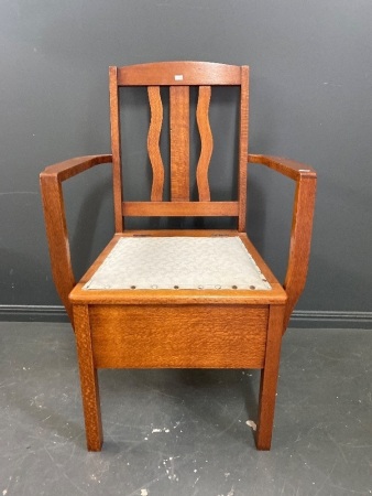 Mid Century Commode Chair with Pot - in emaculate condition