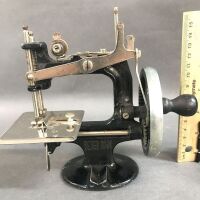 Peter Pan Childs Sewing Machine - 2