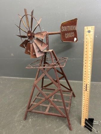 Small Southern Cross Model Windmill
