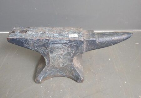 Small (21.8p/9.9kg) Cast Steel Anvil - table size 2 14in x 7 1/2in