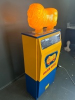 Gilbarco 1970s Golden Fleece Petrol Pump with Ram - 2