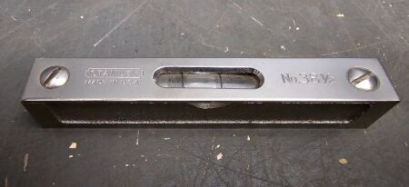Stanley USA no 38 1/2 4" level as new