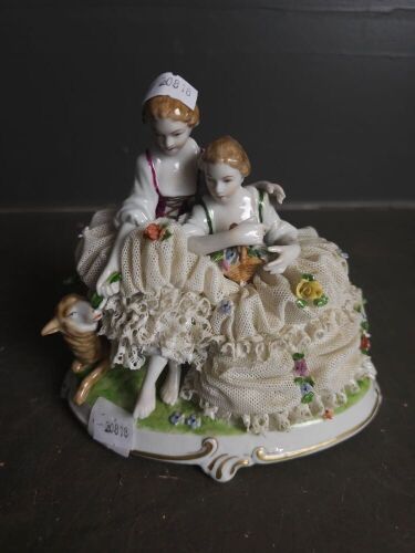 Porcelain 2 Lady Figures