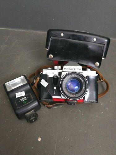 Praktica LTL 3 Camera & Sunpak Flash