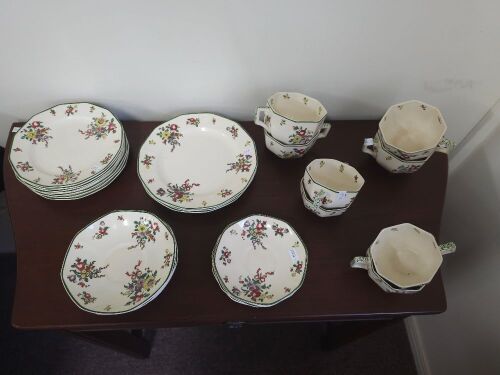 Royal Doulton 'Old Leeds Spray' Incomplete Set