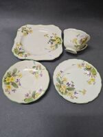 Royal Doulton Fine Bone 4 Piece Set 'April' - 2