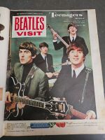 4 Vintage Womans Weekly Magazines on with Beatles Lift Out - Rare - 10